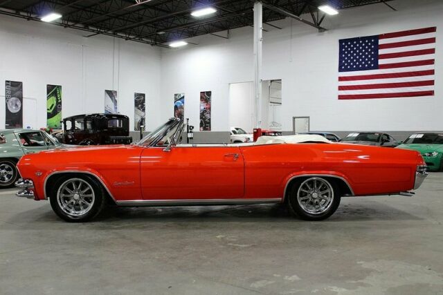1965 Chevrolet Impala Convertible - photo 2