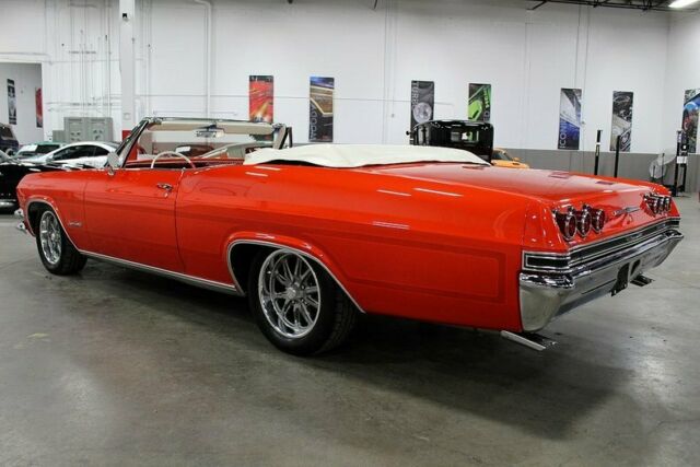1965 Chevrolet Impala Convertible - photo 3