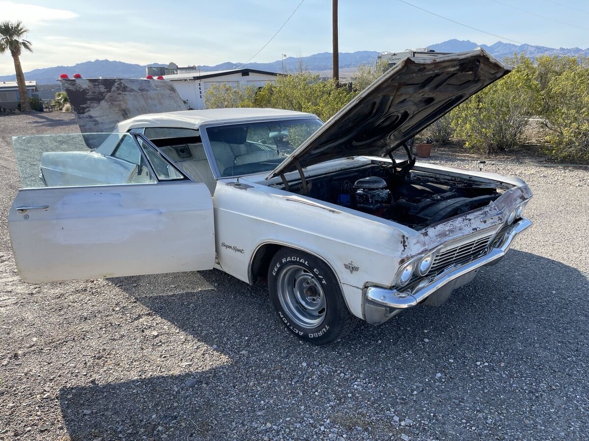 1965 Chevrolet Impala super sport 4 speed 327/300hp (((no reserve))) - photo 2