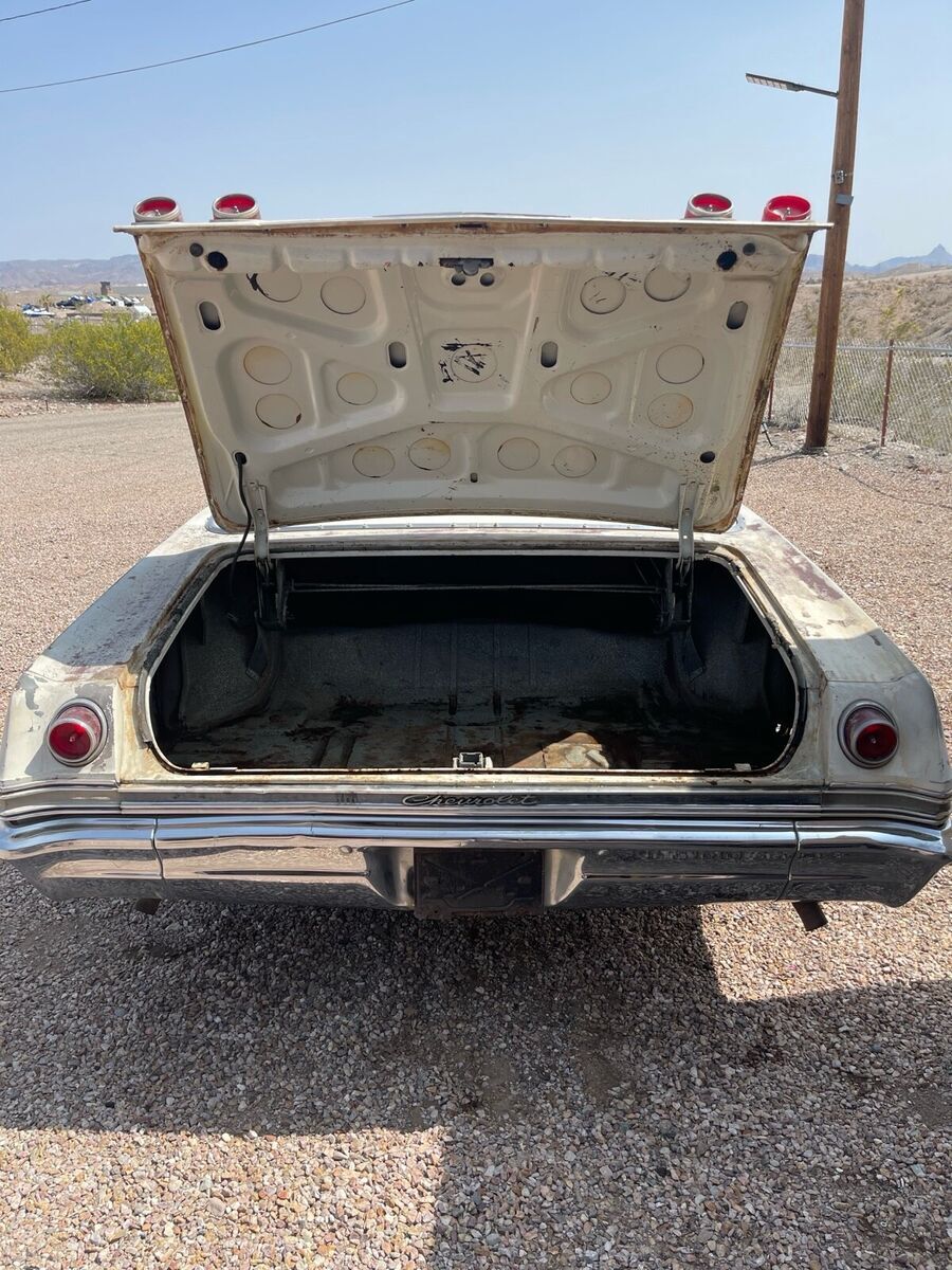 1965 Chevrolet Impala super sport 4 speed 327/300hp (((no reserve))) - photo 5