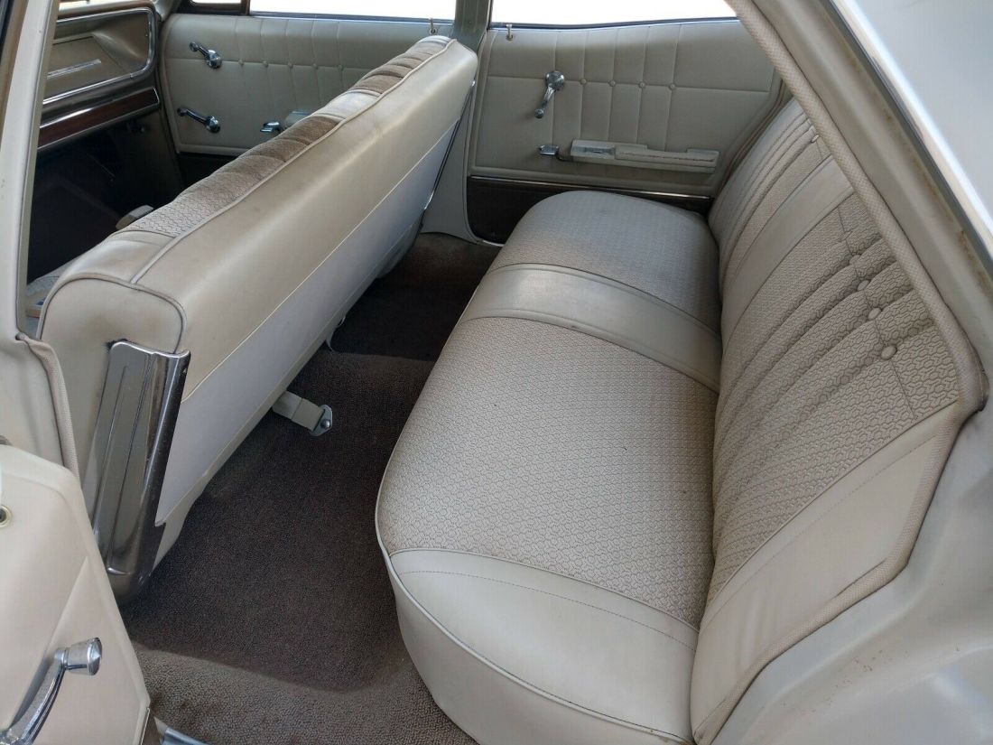 1965 Chevrolet Impala four door - photo 12