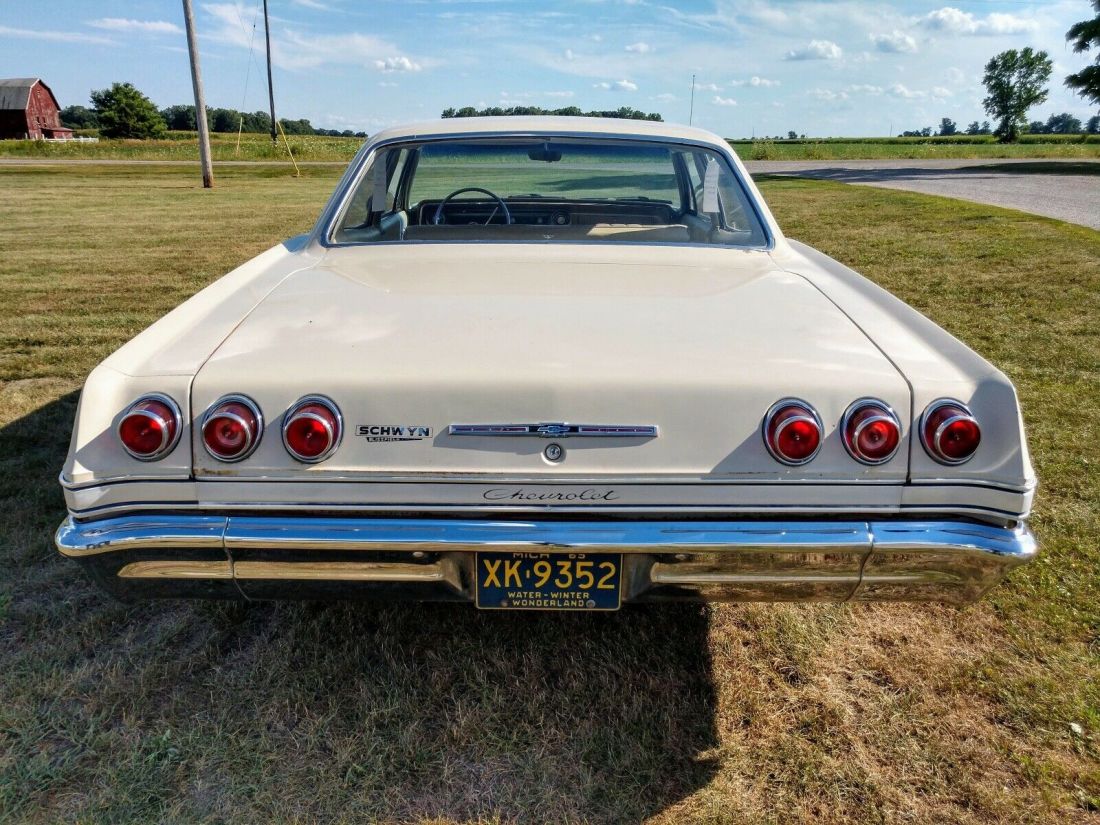 1965 Chevrolet Impala four door - photo 4