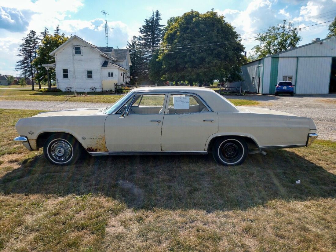 1965 Chevrolet Impala four door - photo 5