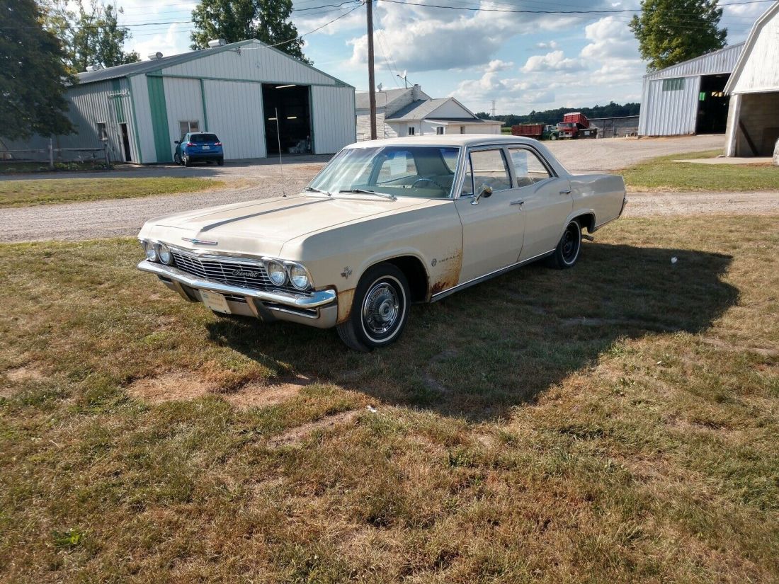 1965 Chevrolet Impala four door - photo 6