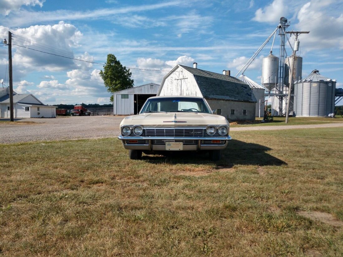 1965 Chevrolet Impala four door - photo 7