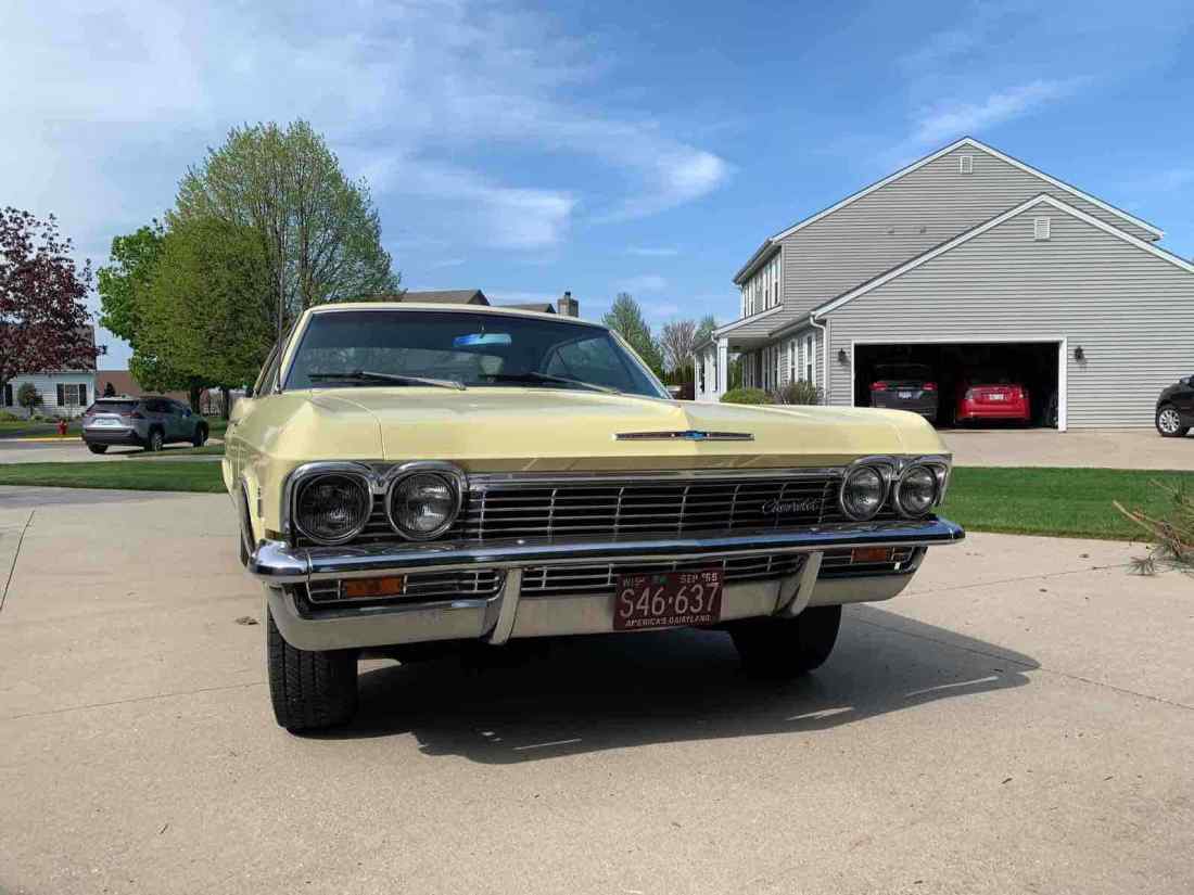 1965 Chevrolet Impala Sedan Yellow RWD Automatic 2 door 1965 Chevrolet Impala 2 door
