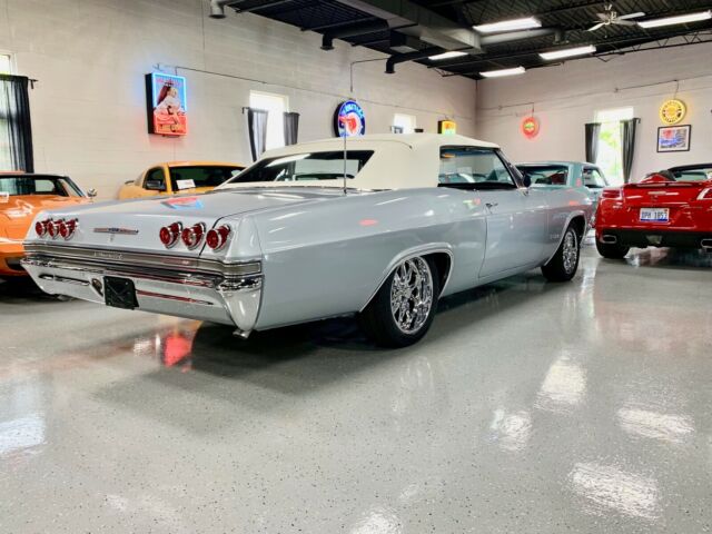 1965 Chevrolet Impala -- - photo 3