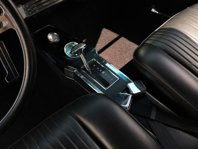 1965 Chevrolet Impala SS Convertible - photo 12