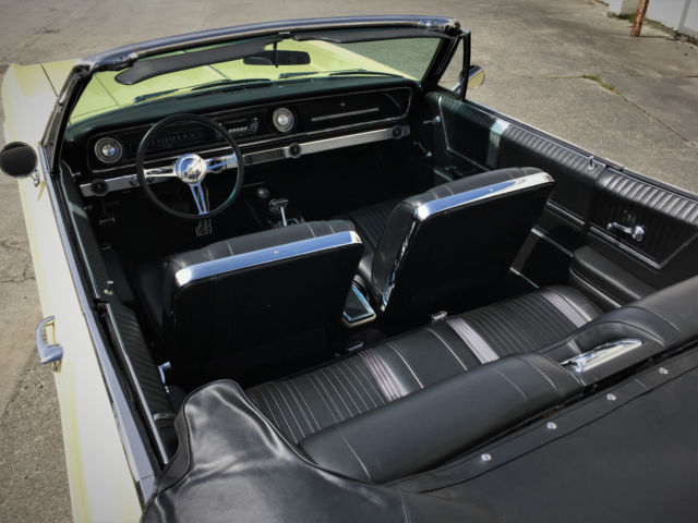 1965 Chevrolet Impala SS Convertible - photo 9