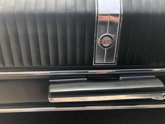 1965 Chevrolet Impala SS - photo 9
