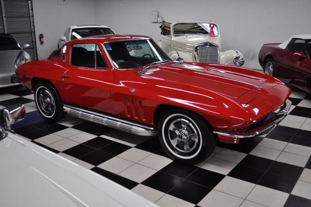 1965 Chevrolet SHOW QUALITY - AC - SIDE PIPE - DISC BRAKE - 4 SPEED MANUAL 1965 Chevrolet Corvette