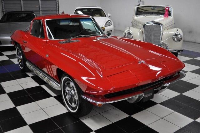 1965 Chevrolet Corvette - photo 2