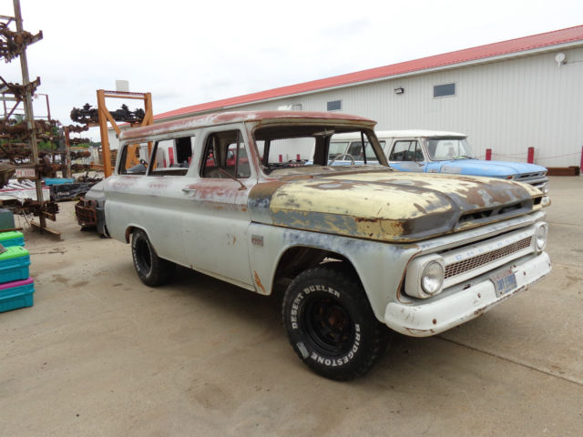 1965 Chevrolet Suburban - photo 10