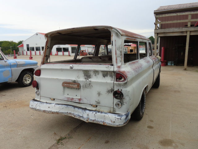 1965 Chevrolet Suburban - photo 11