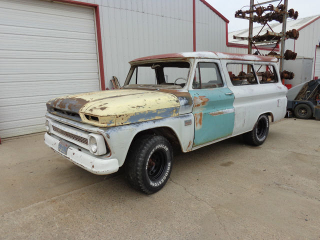 1965 Chevrolet Suburban - photo 9