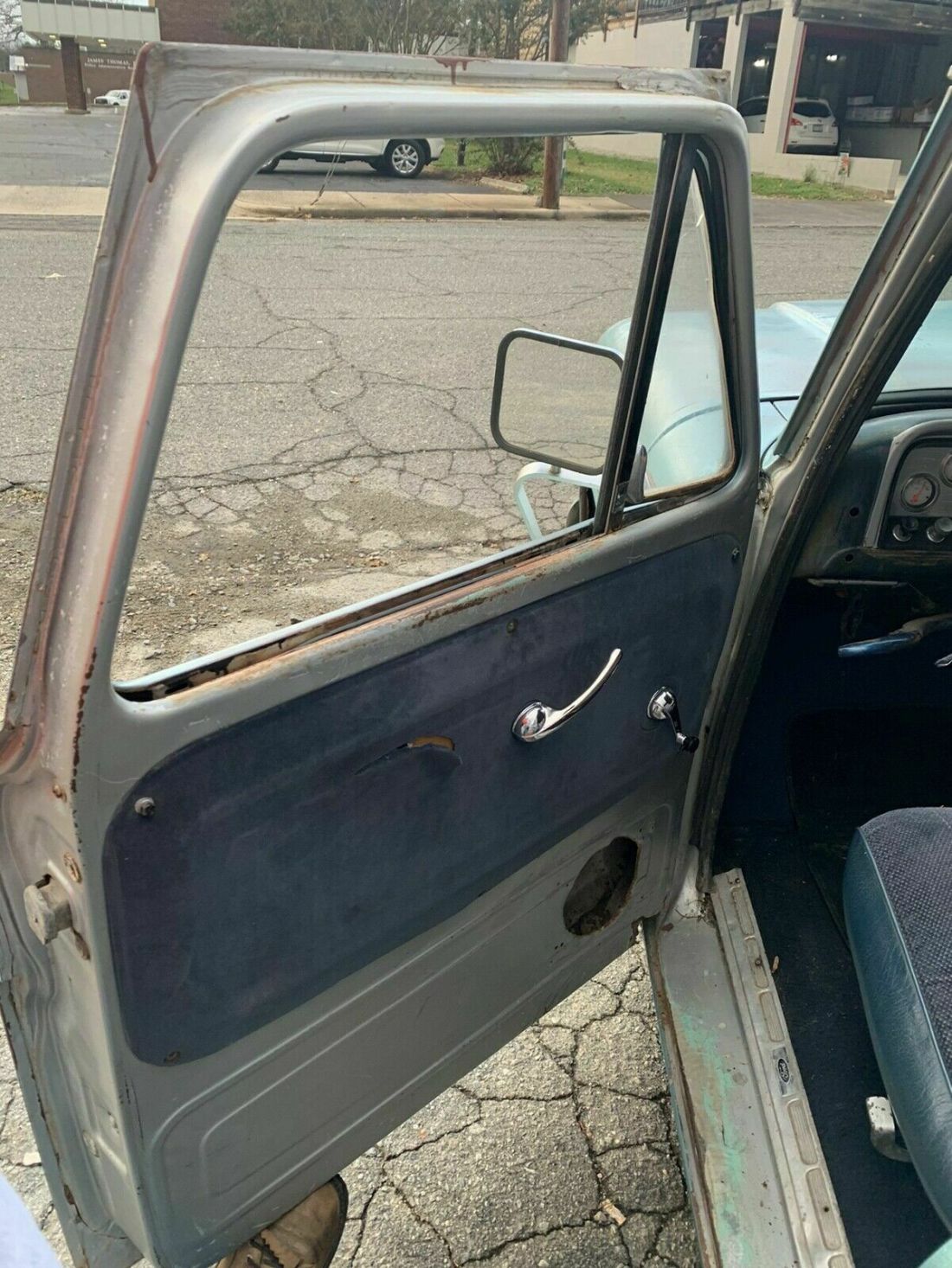 1965 Chevrolet Suburban - photo 11