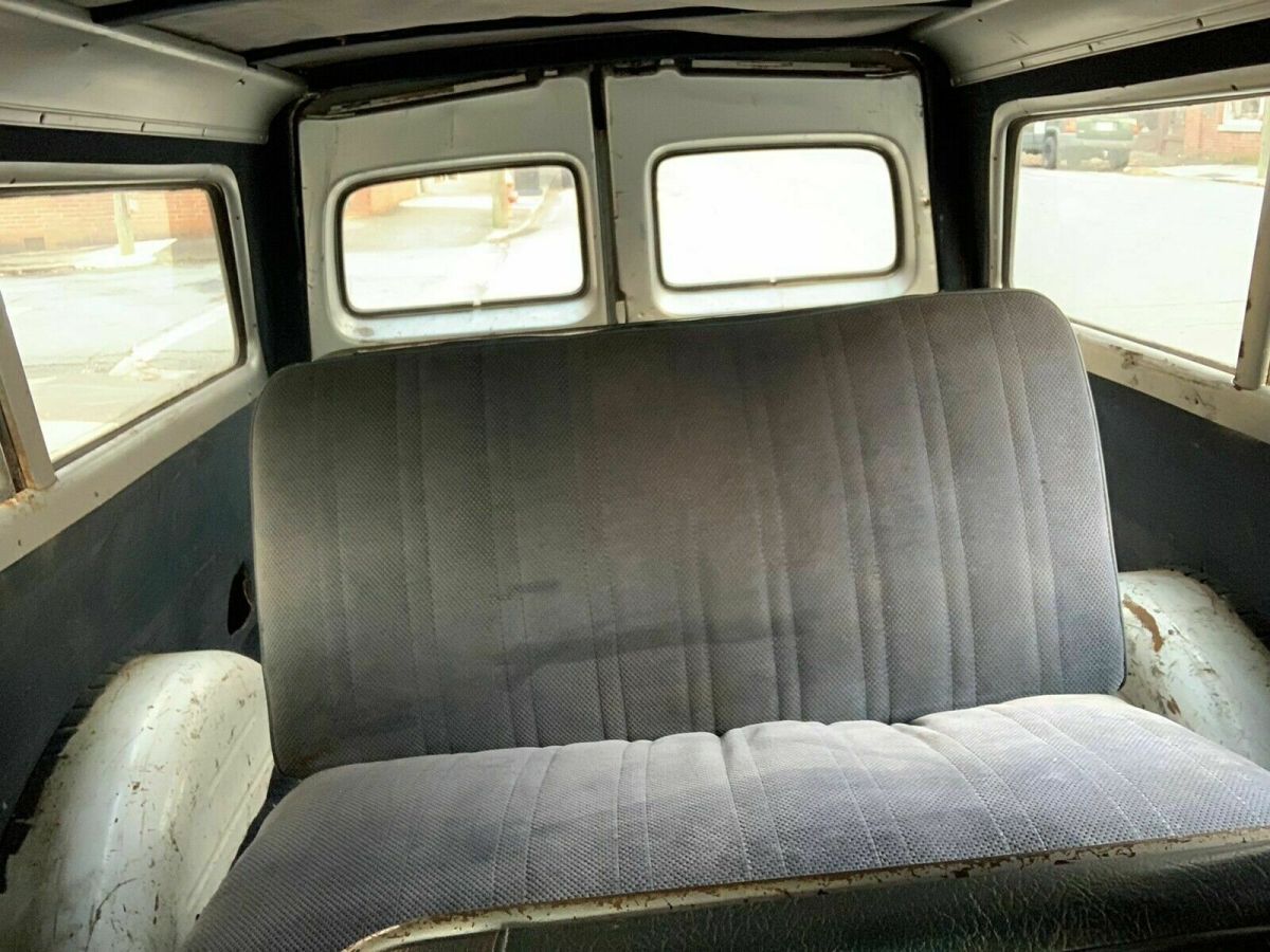1965 Chevrolet Suburban - photo 12