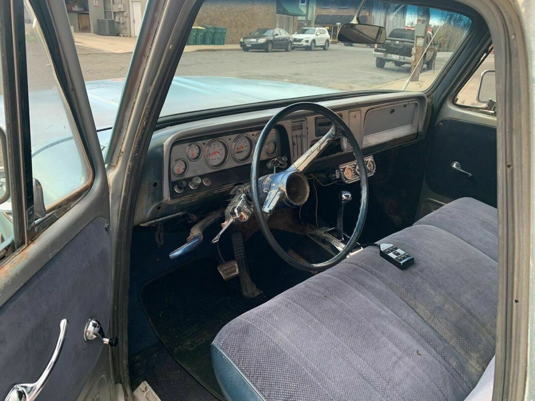 1965 Chevrolet Suburban - photo 13