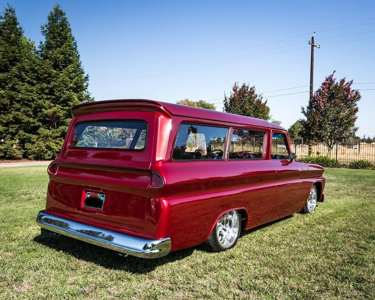 1965 Chevrolet Suburban - photo 8