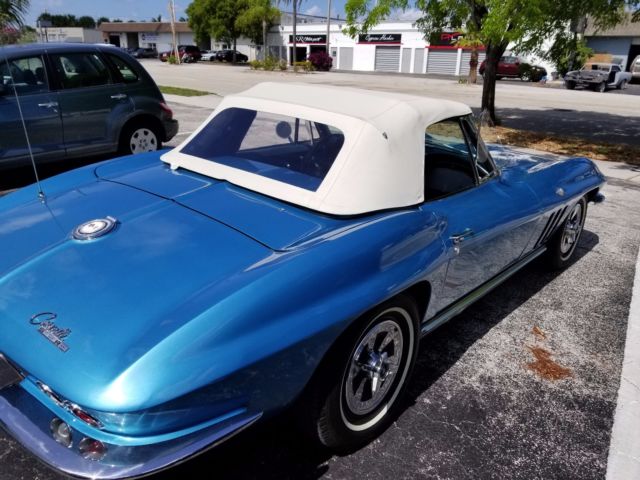 1965 Chevrolet Corvette - photo 2