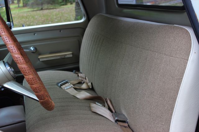 1965 Chevrolet C-10 Custom Short Box Pickup Classic Collector Truck - photo 9