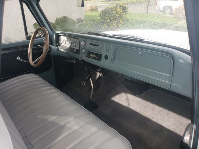 1965 Chevrolet C-10 Stepside - photo 10