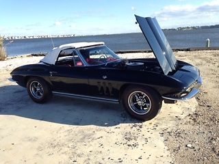 1965 Chevrolet Corvette covertable - photo 2