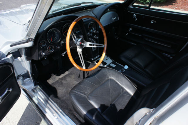 1965 Chevrolet Corvette STINGRAY - photo 11