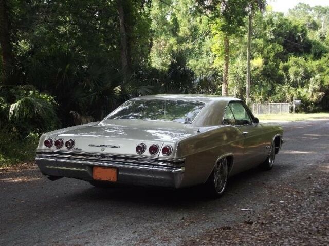 1965 Chevrolet Impala SS - photo 2