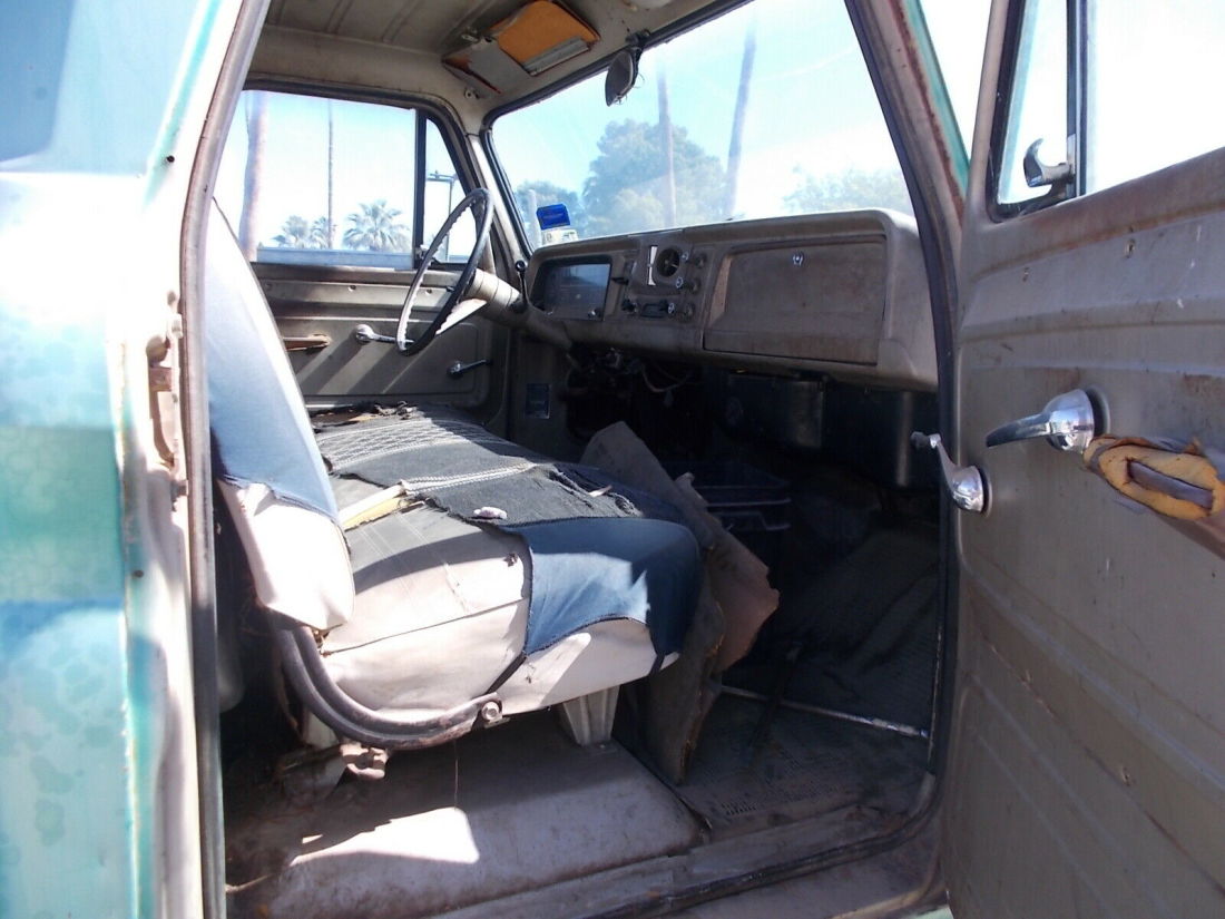 1965 Chevrolet C10 Pickup - photo 4
