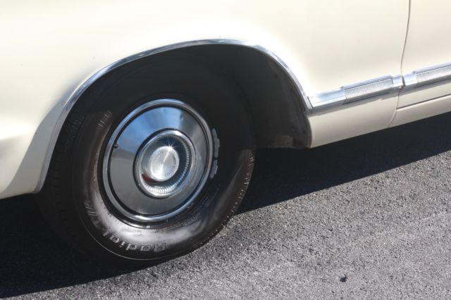 1965 Chrysler 300 Series - photo 12