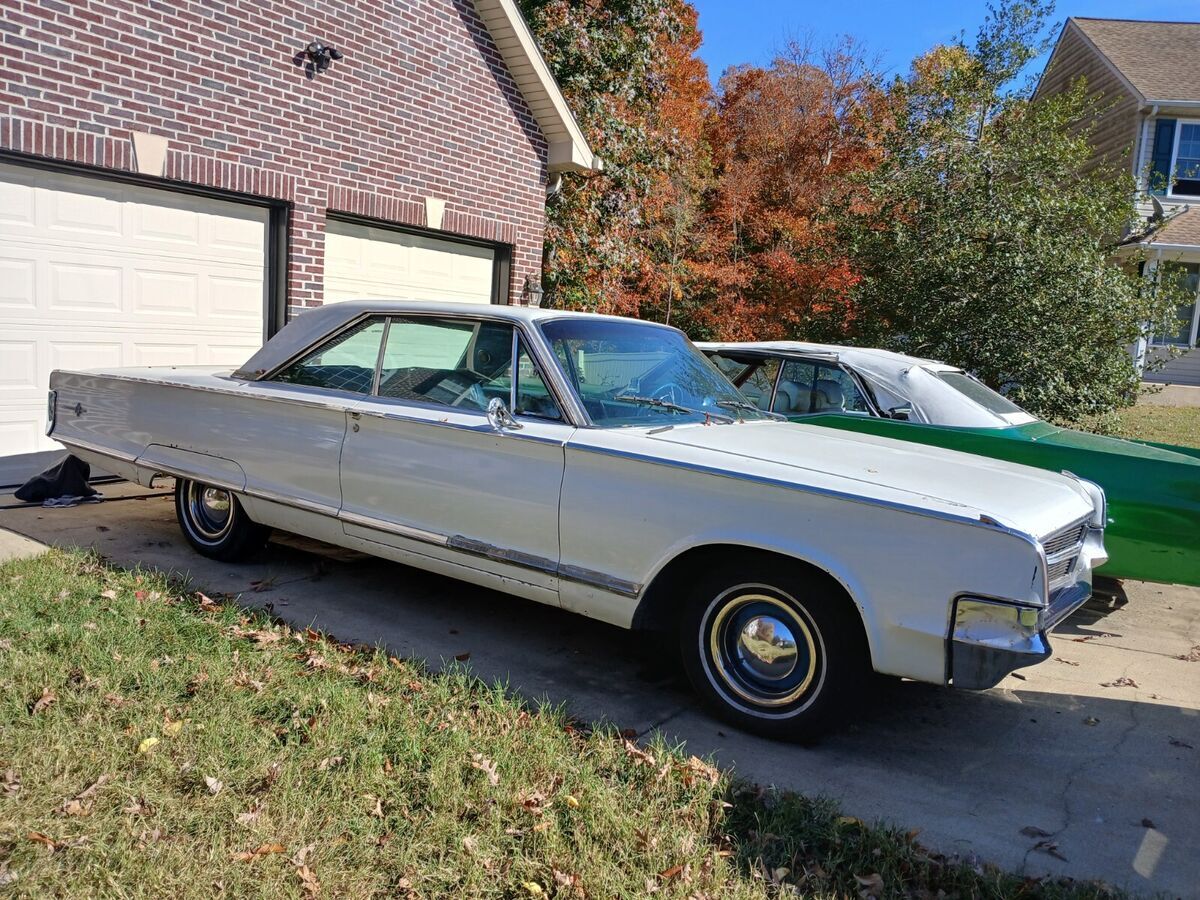 1965 Chrysler 300 Series - photo 4