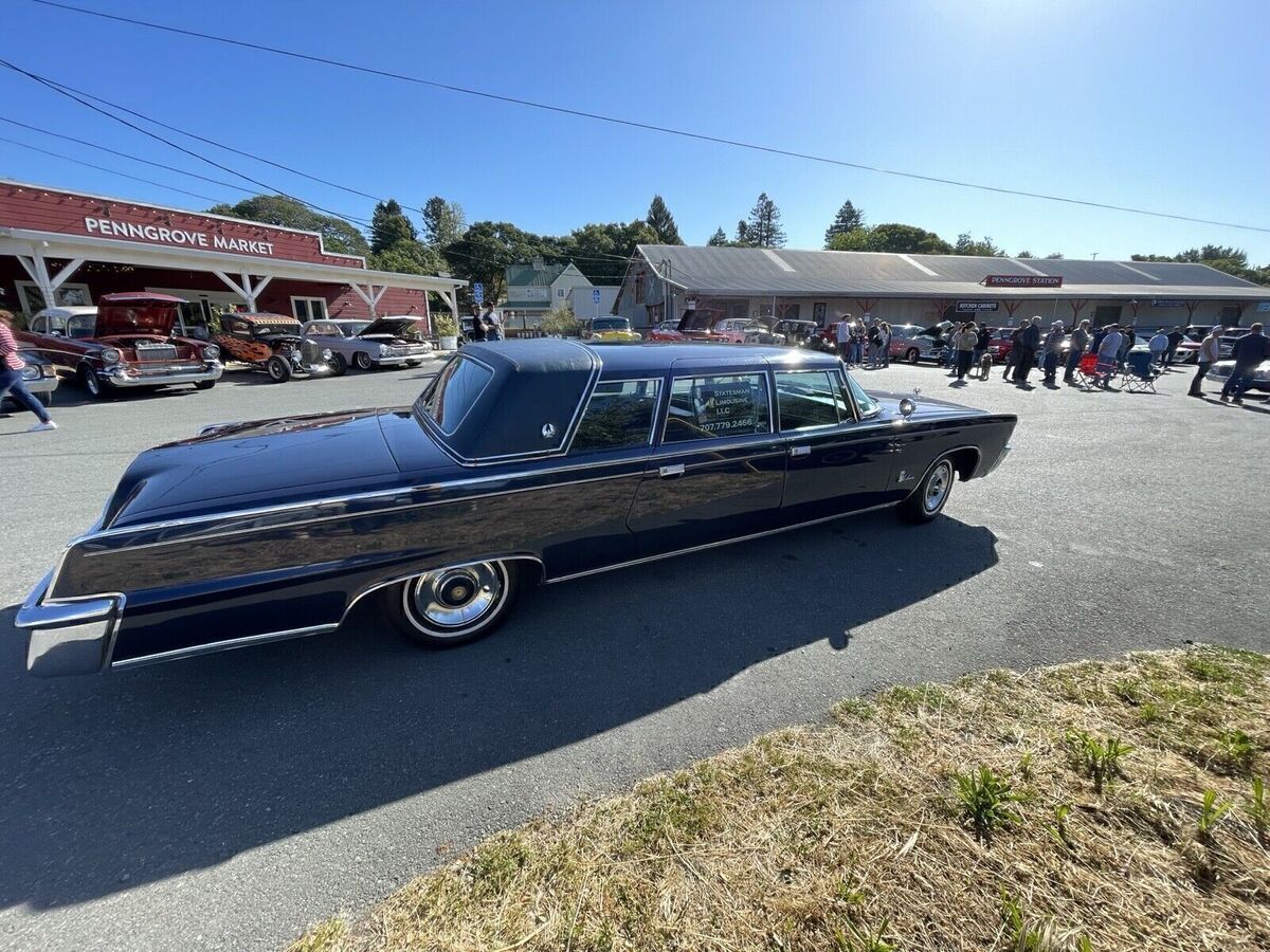 1965 Chrysler Imperial Barrerios Presidential Limousine - photo 6