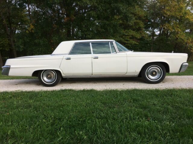 1965 Chrysler Imperial - photo 2
