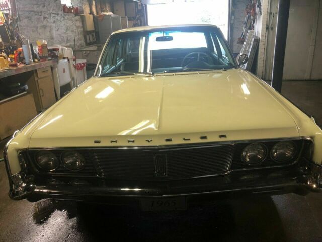 1965 Chrysler Newport 4 dr sedan - photo 2