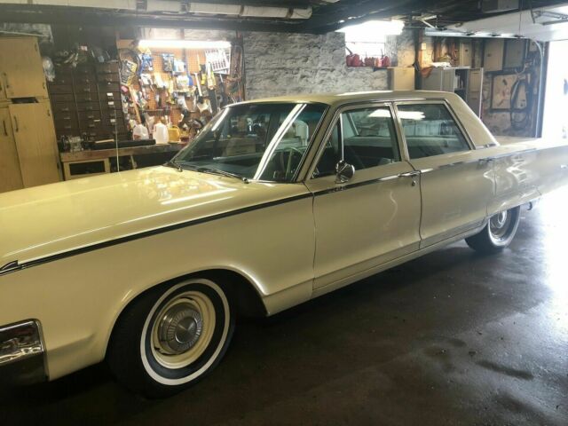 1965 Chrysler Newport 4 dr sedan - photo 3