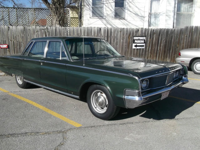 1965 Chrysler Newport Town Sedan