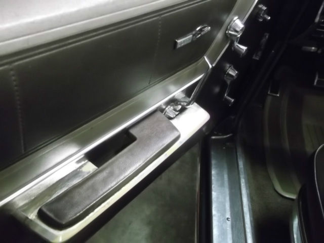 1965 Chrysler Newport Town Sedan - photo 10