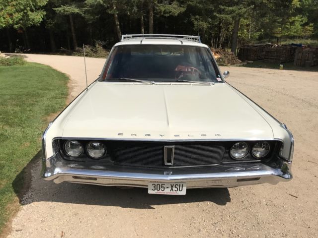 1965 Chrysler Newport 4 Door Station Wagon - photo 4
