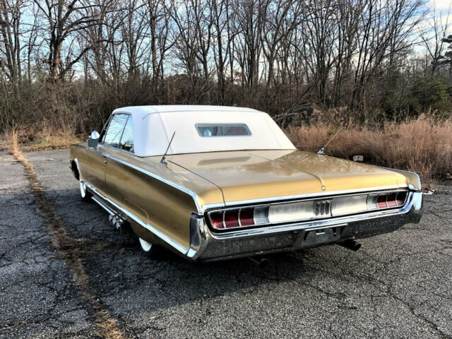 1965 Chrysler 300 Series - photo 4