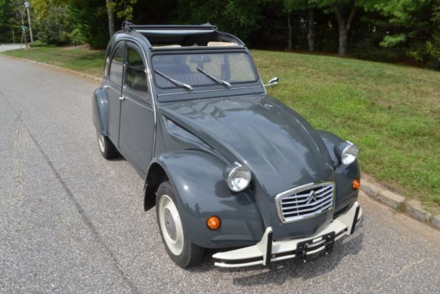 1965 Citroen 2CV in highly restored condition 1965 Citroën 2CV