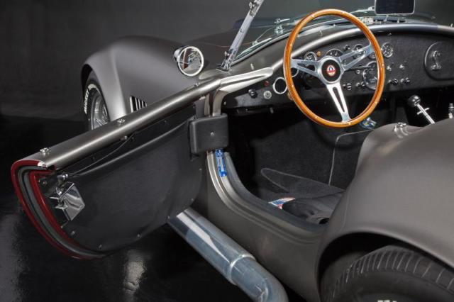 1965 Shelby Superformance MKIII 460 - photo 6