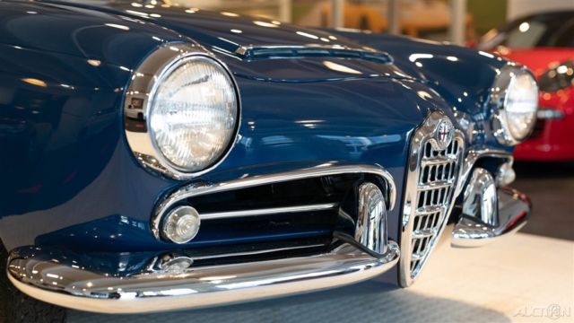 1965 Alfa Romeo Spider Convertible - photo 13