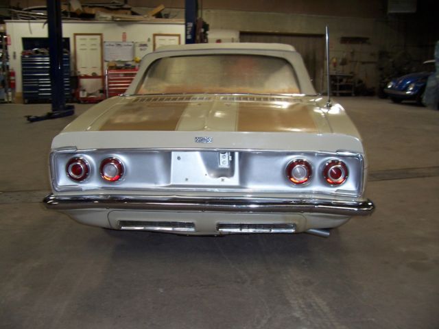 1965 Chevrolet Corvair Runs Drives Body Inter VGood 110hp 2 spd auto - photo 4