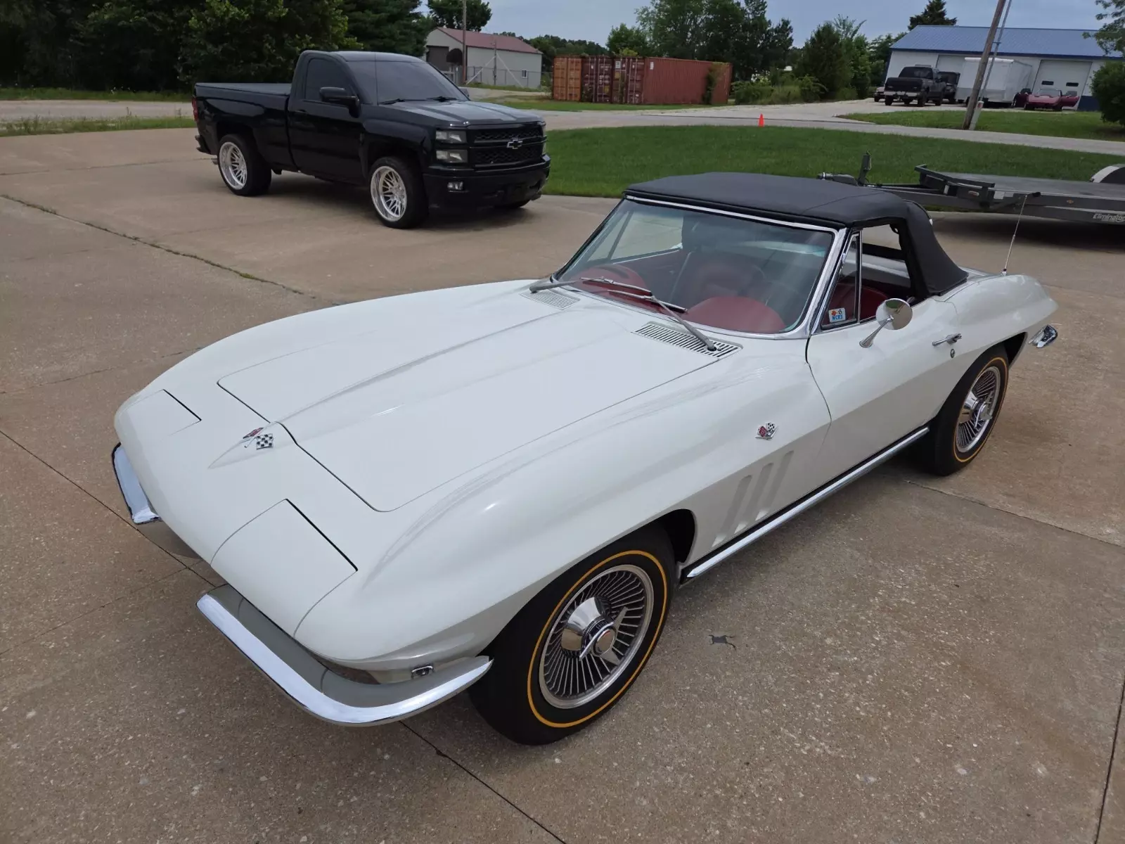 1965 Chevrolet Corvette - photo 2