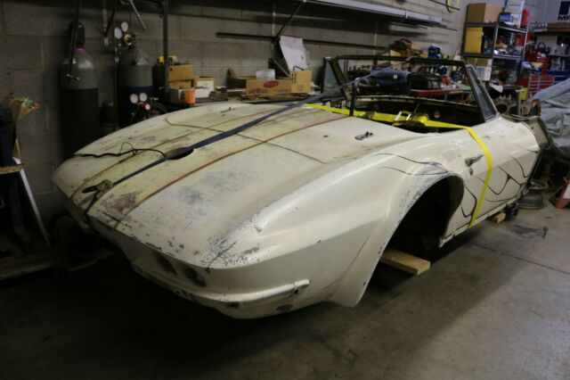 1965 Corvette 327 365 HP A/C Roadster rear body 1965 Chevrolet Corvette