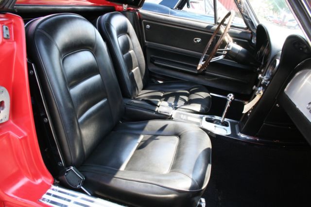 1965 Chevrolet Corvette Convertible NCRS Bloomington Gold Winner - photo 10