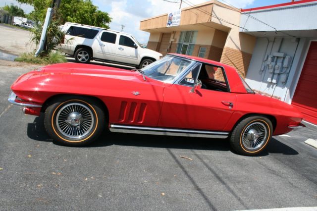 1965 Chevrolet Corvette Convertible NCRS Bloomington Gold Winner - photo 3
