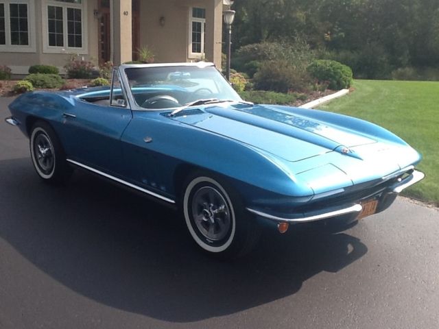 1965 Chevrolet Corvette Classic Collector Convertible - photo 3