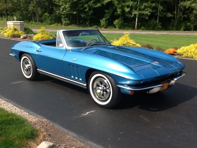 1965 Chevrolet Corvette Classic Collector Convertible - photo 4